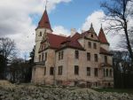 Zamek w Laskach - 10.4.2011